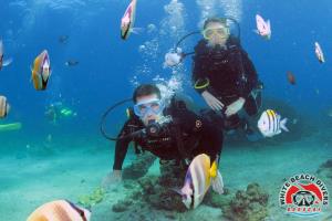 learning to scuba dive with White Beach Divers Boracay
