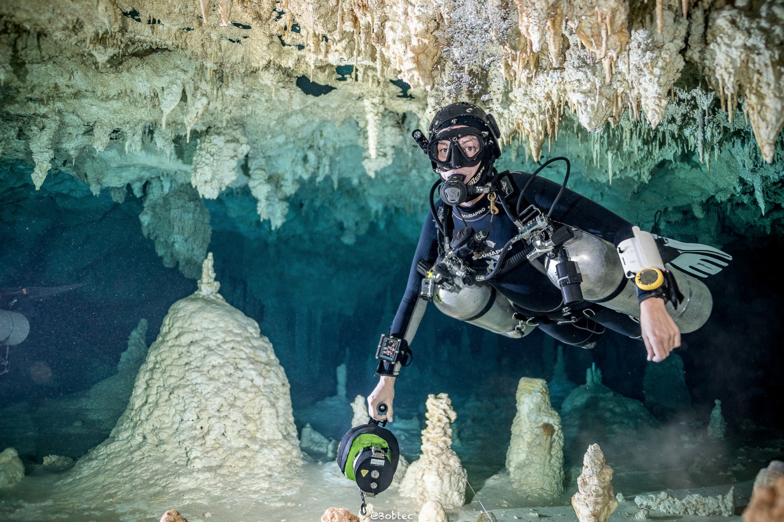 A beautiful cave dive in the biggest cave system on earth. A lifetime of diving awaits for you. Contact us for cave diving training or guided cave dives
info@DeepDarkDiving.com