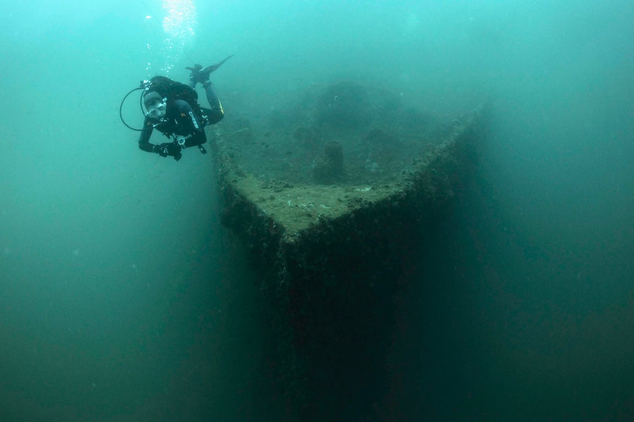 Nowadays the wreck is a popular diving destination due to its attractiveness and location.