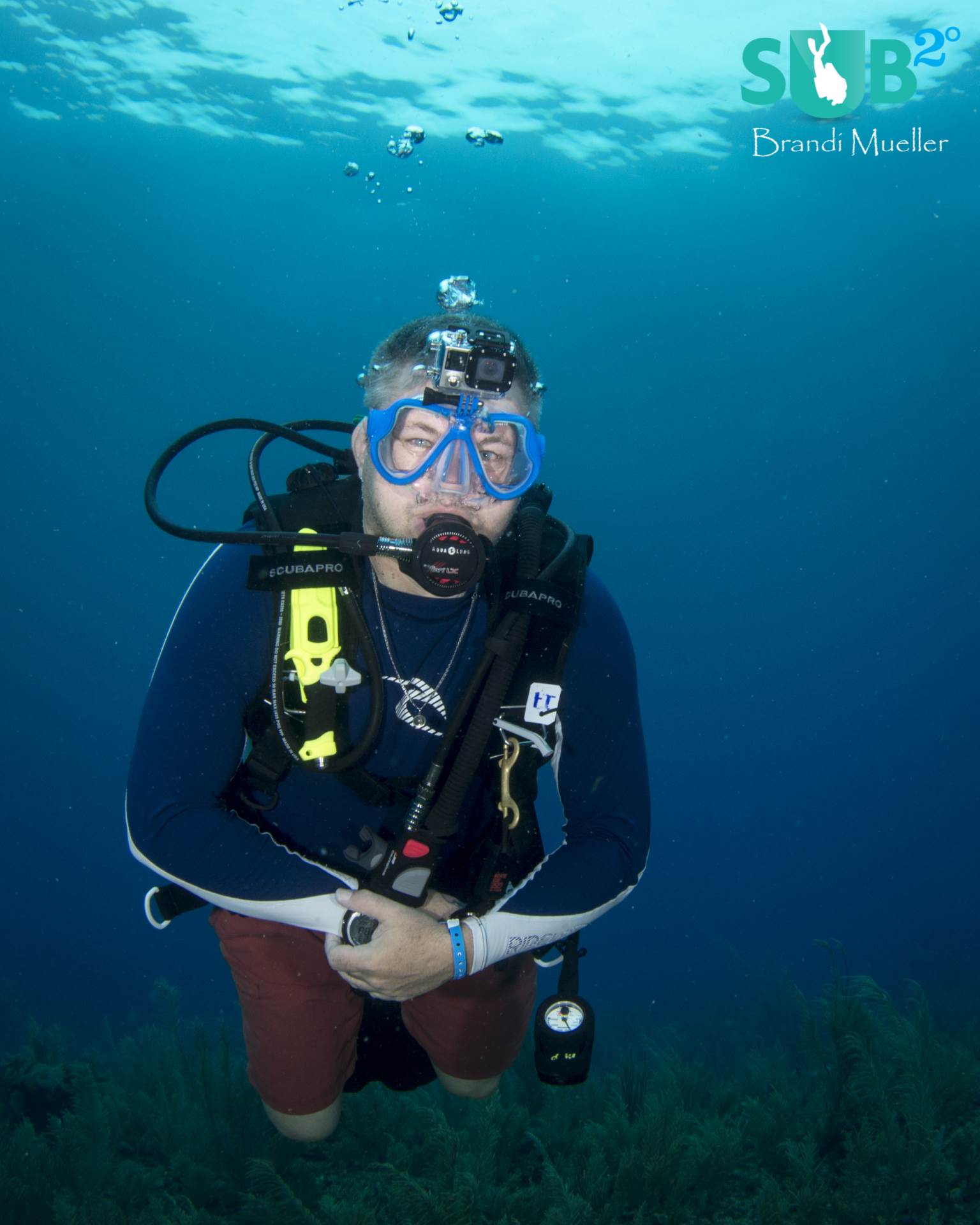 My dive buddy Mike with the Sandmarc Aqua Mask.