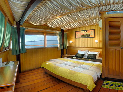 Sea Safari VII is the largest of the Sea Safari fleet at 37m and 10m beam. She takes 28 guests in 14 En-Suite air conditioned cabins. She is a beautifully constructed Phinisi Schooner with plenty of space even if she is full. All cabins come with ensuite bathroom, toiletries and towels.
